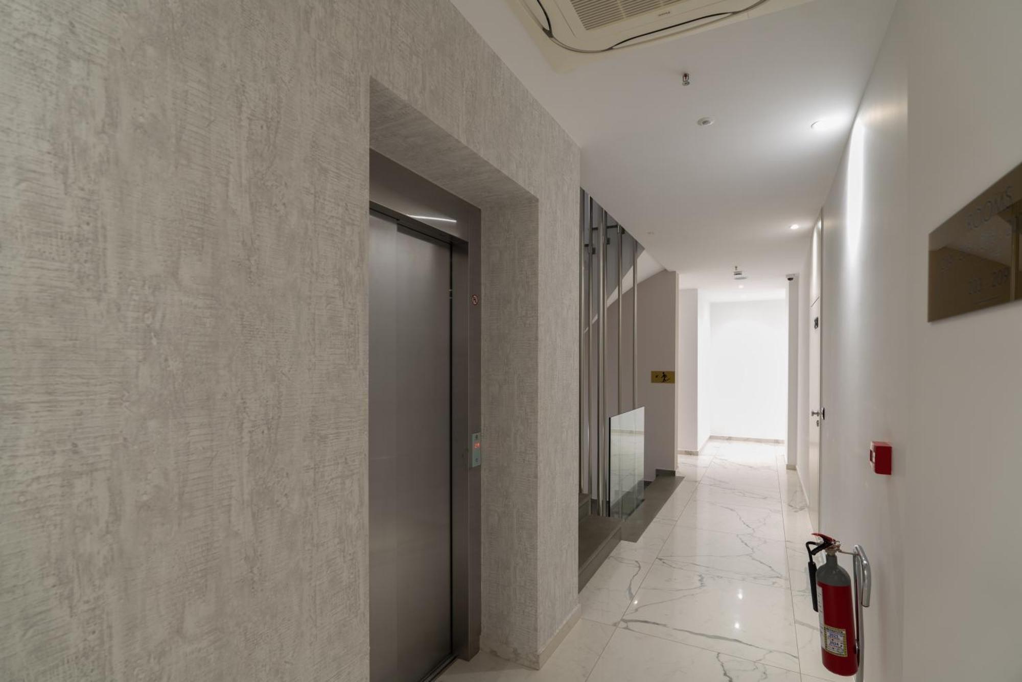סרנדה Glow Boutique Hotel & Suites מראה חיצוני תמונה