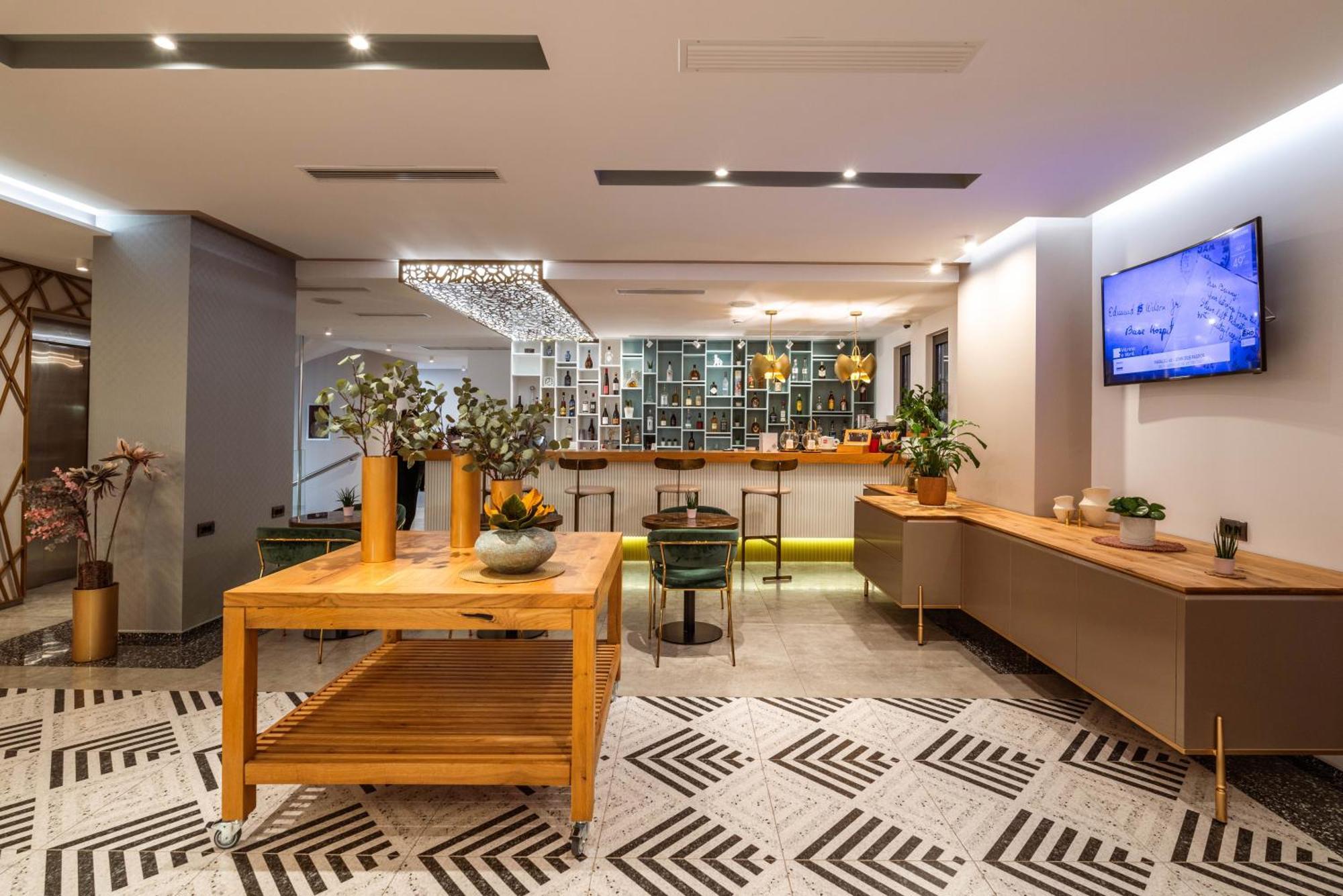 סרנדה Glow Boutique Hotel & Suites מראה חיצוני תמונה