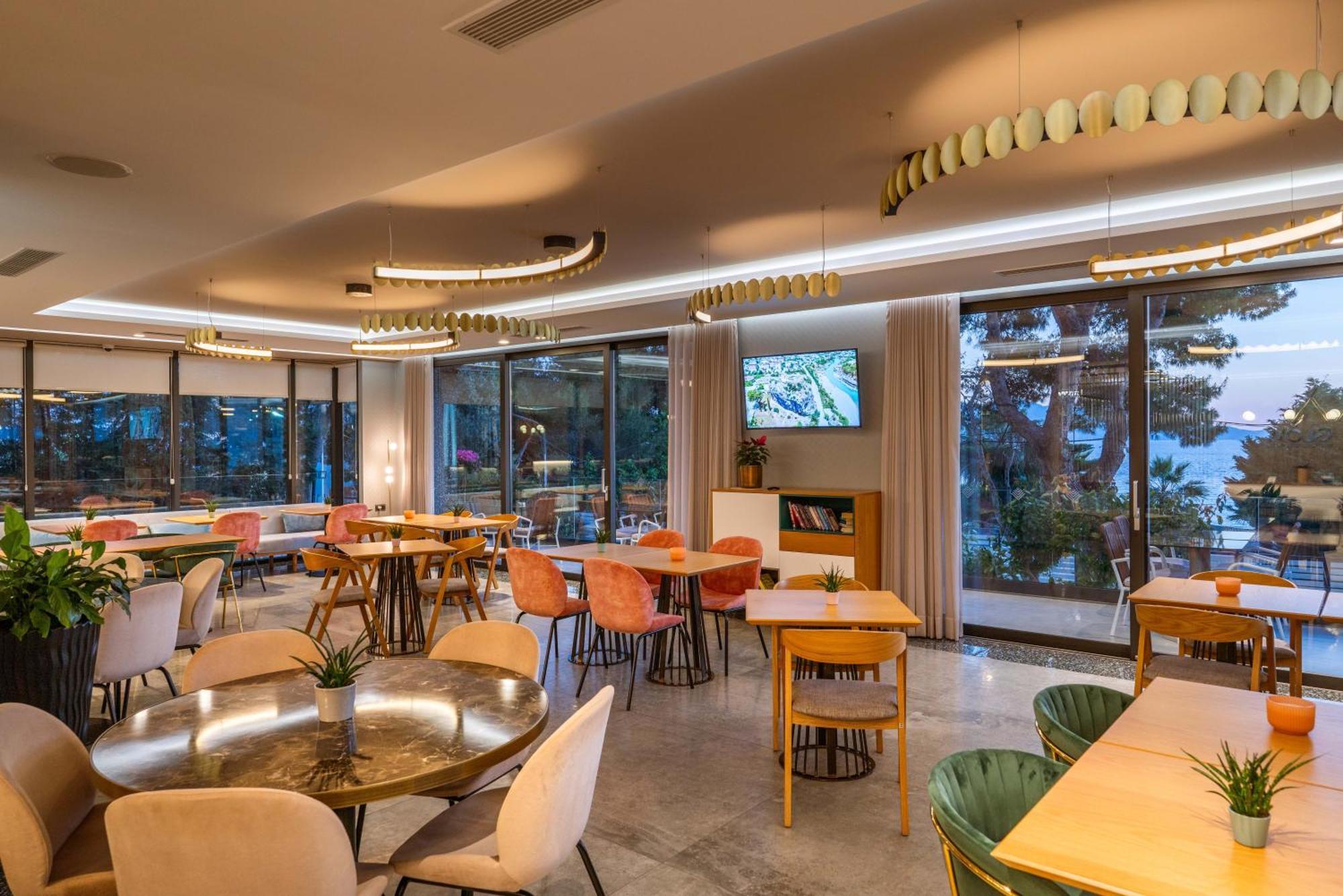 סרנדה Glow Boutique Hotel & Suites מראה חיצוני תמונה